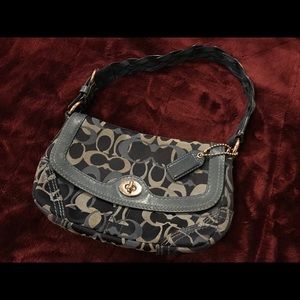 Coach Chelsea Signature Hobo Purse in blue (used)